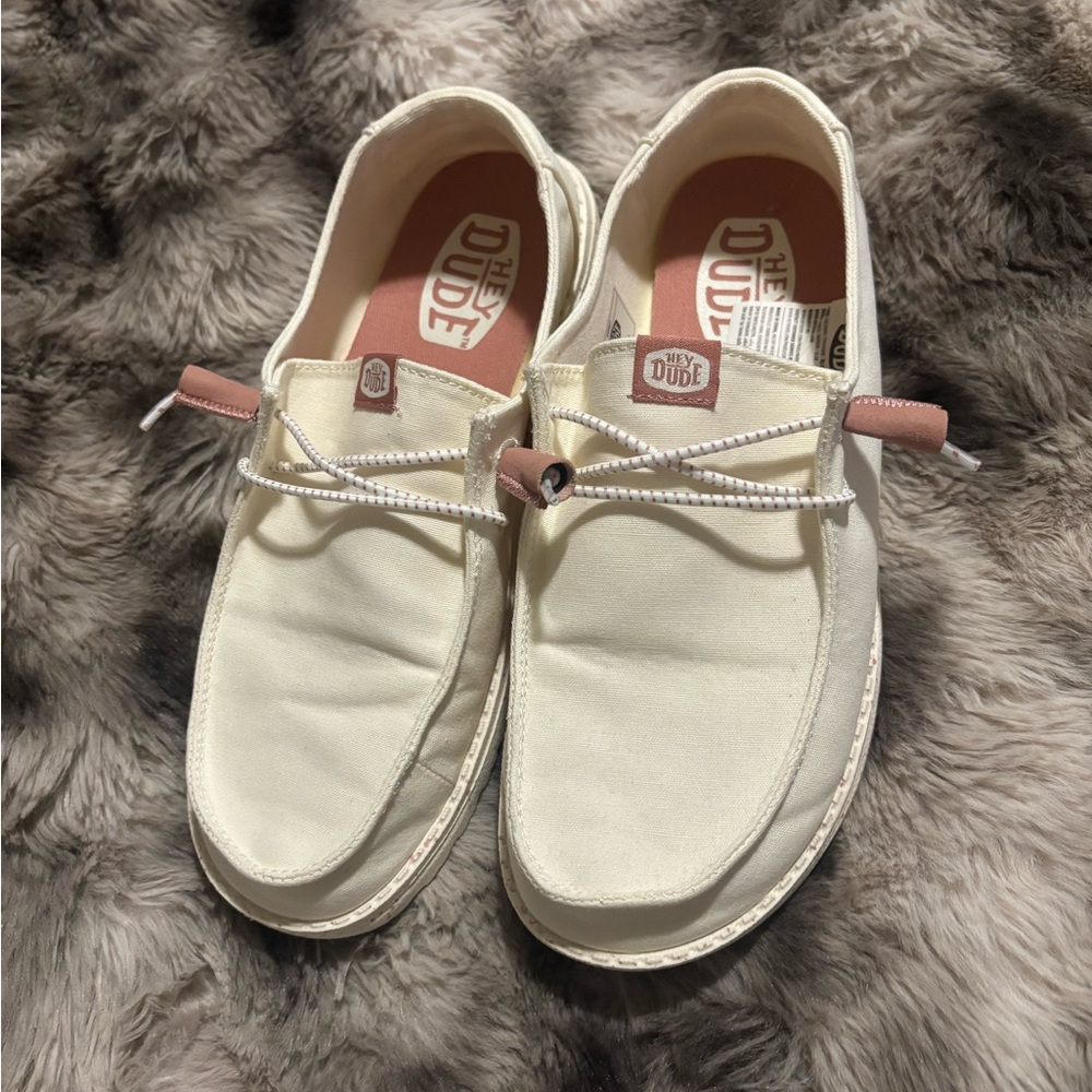 Hey Dude women’s Cream Slip-On Loafers